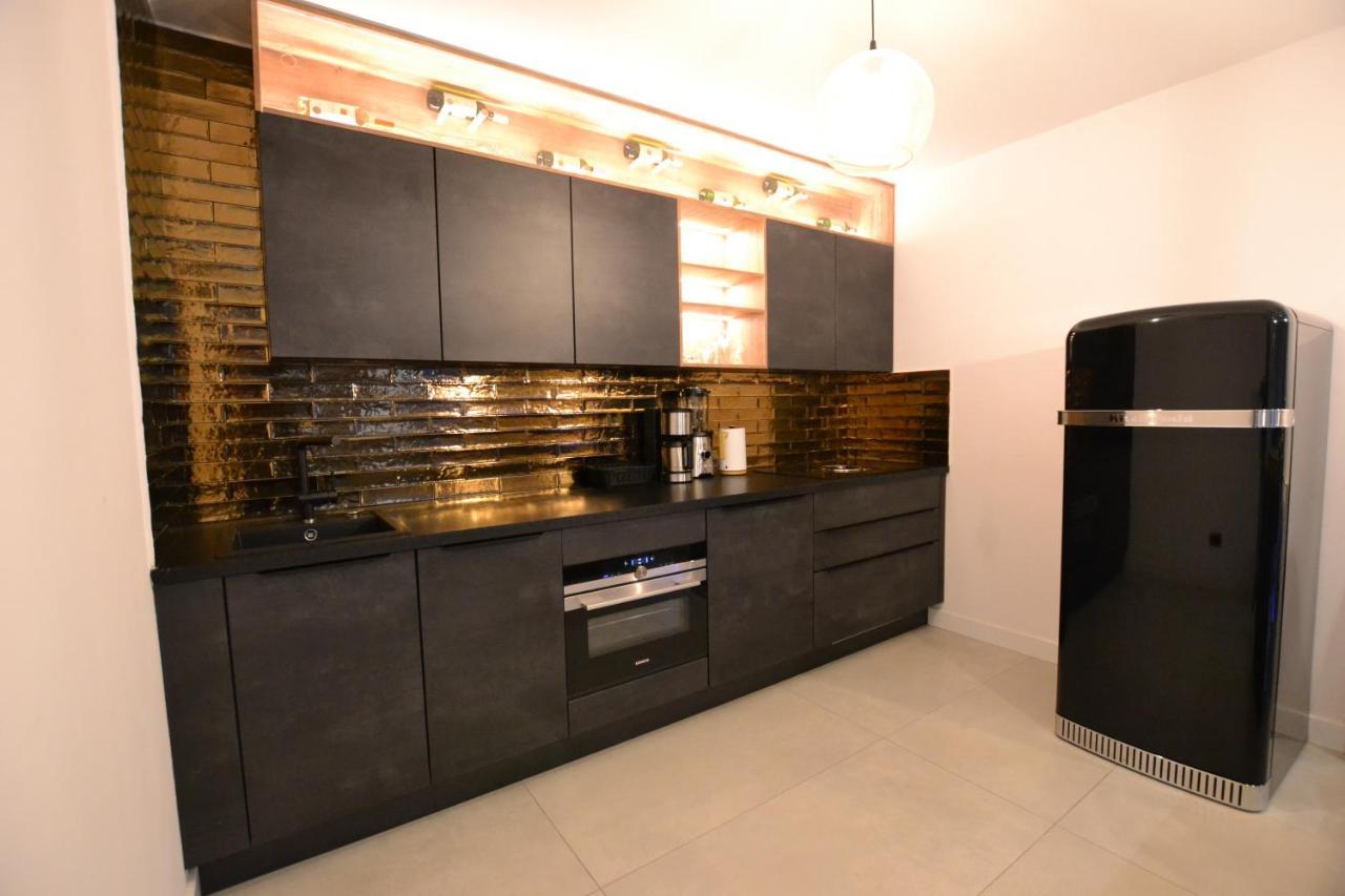 Apartament Gold ズオトリジャ エクステリア 写真